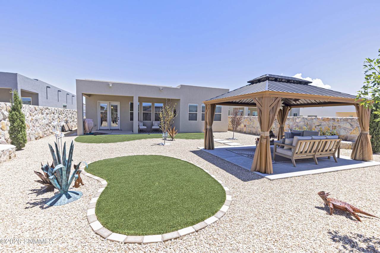 7631 Blue Star Loop - Photo 1