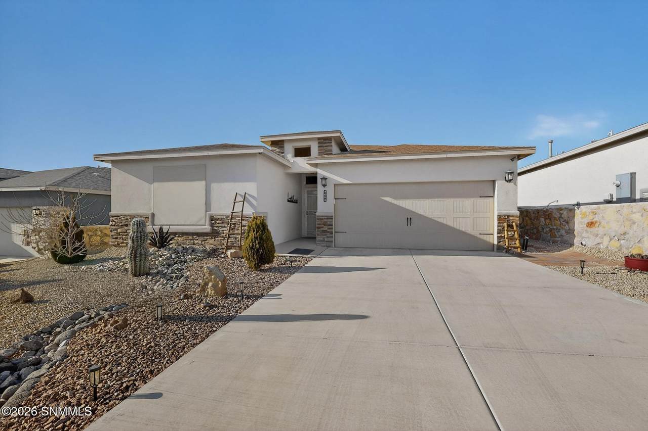 4053 Pacific Loop Loop - Photo 1