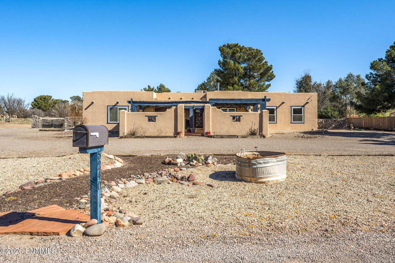 https://bt-photos.global.ssl.fastly.net/lascruces/1280_boomver_1_2600407-2.jpg