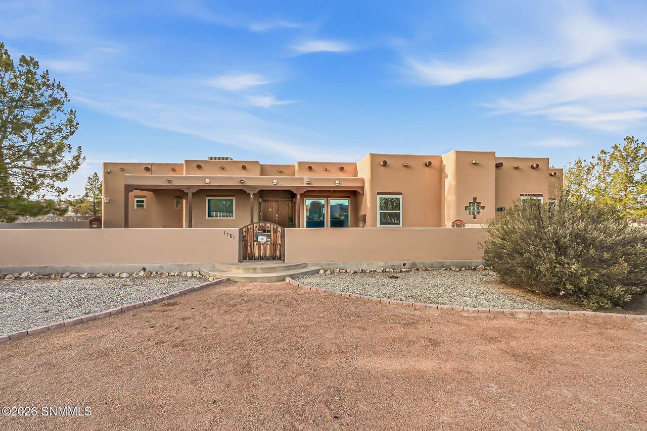 1285 Apple Tree Lane - Photo 1