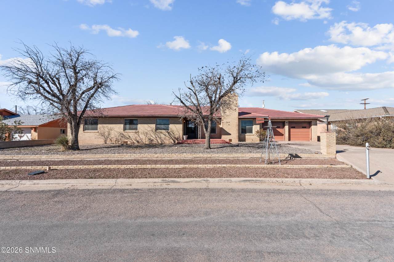 https://bt-photos.global.ssl.fastly.net/lascruces/1280_boomver_1_2600423-2.jpg