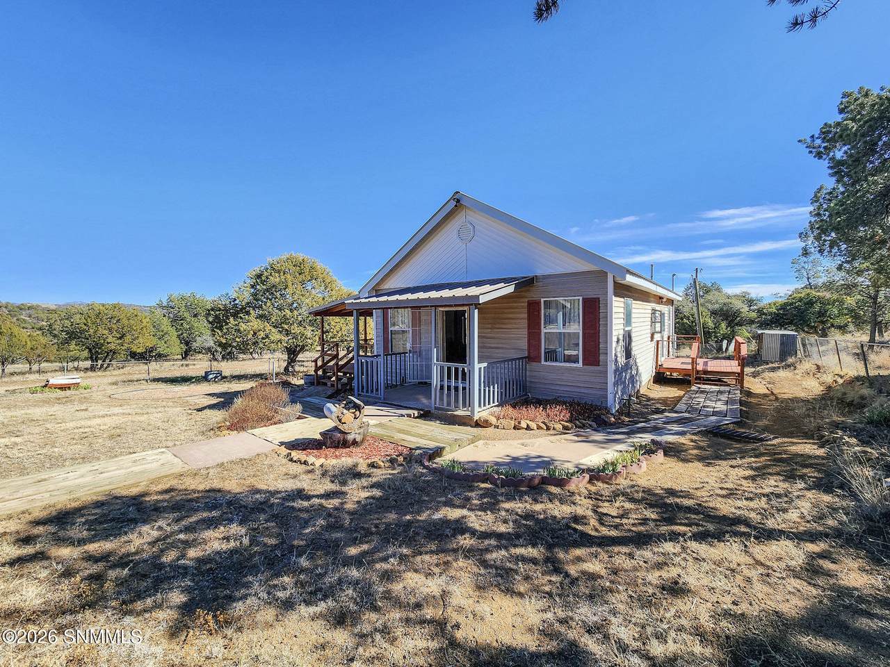 https://bt-photos.global.ssl.fastly.net/lascruces/1280_boomver_1_2600448-2.jpg