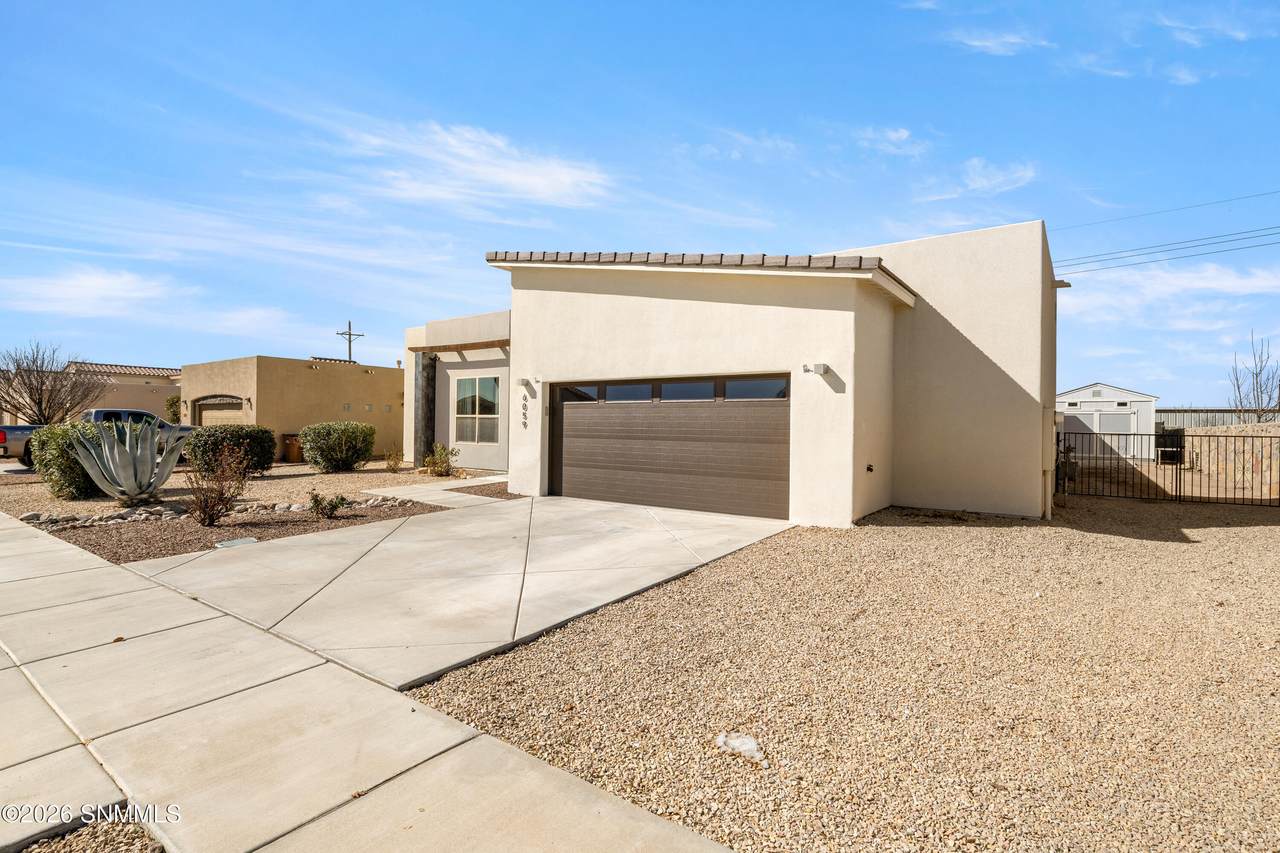https://bt-photos.global.ssl.fastly.net/lascruces/1280_boomver_1_2600583-2.jpg