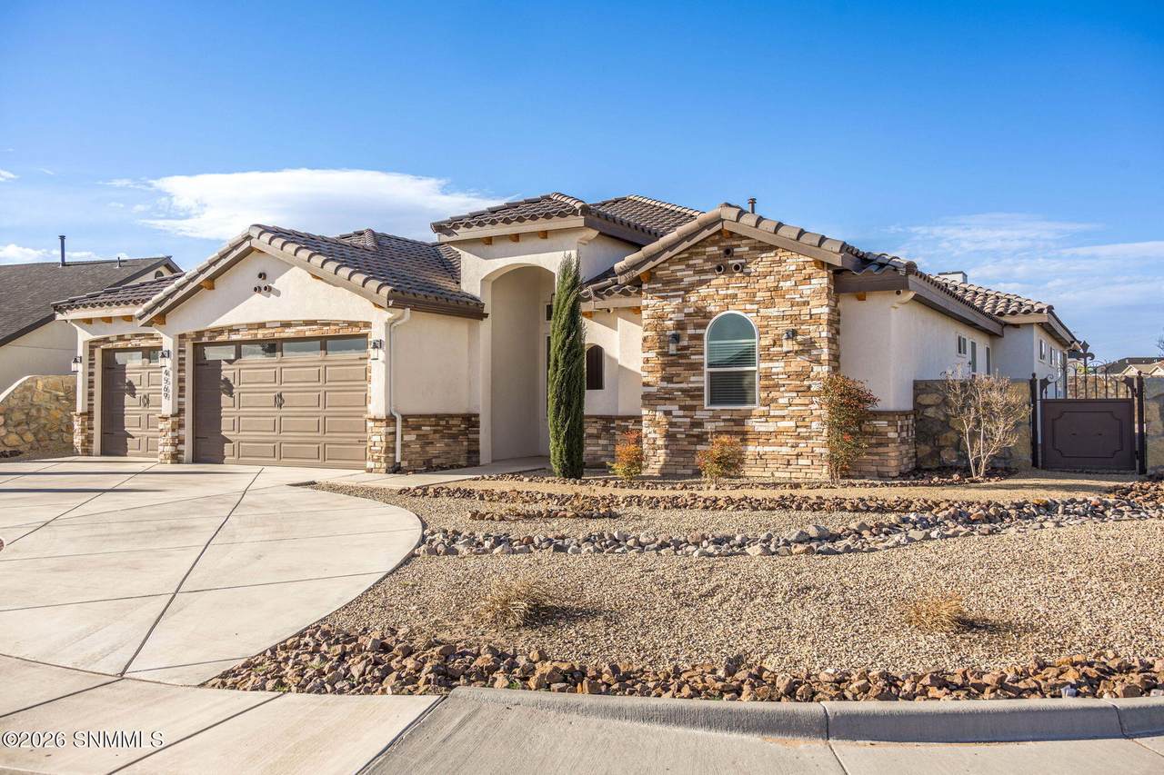 https://bt-photos.global.ssl.fastly.net/lascruces/1280_boomver_1_2600805-2.jpg