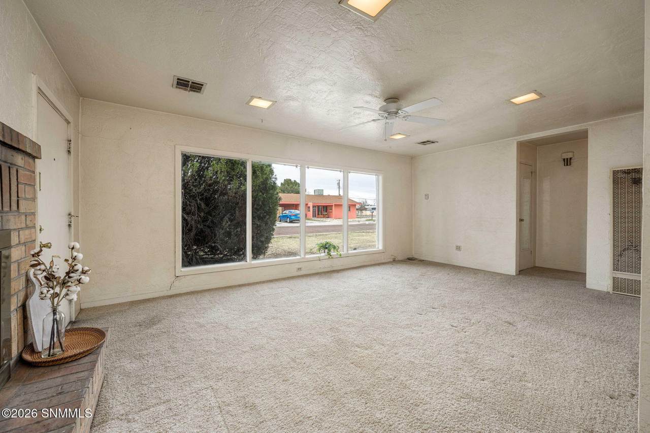 1065 Circle Drive - Photo 1