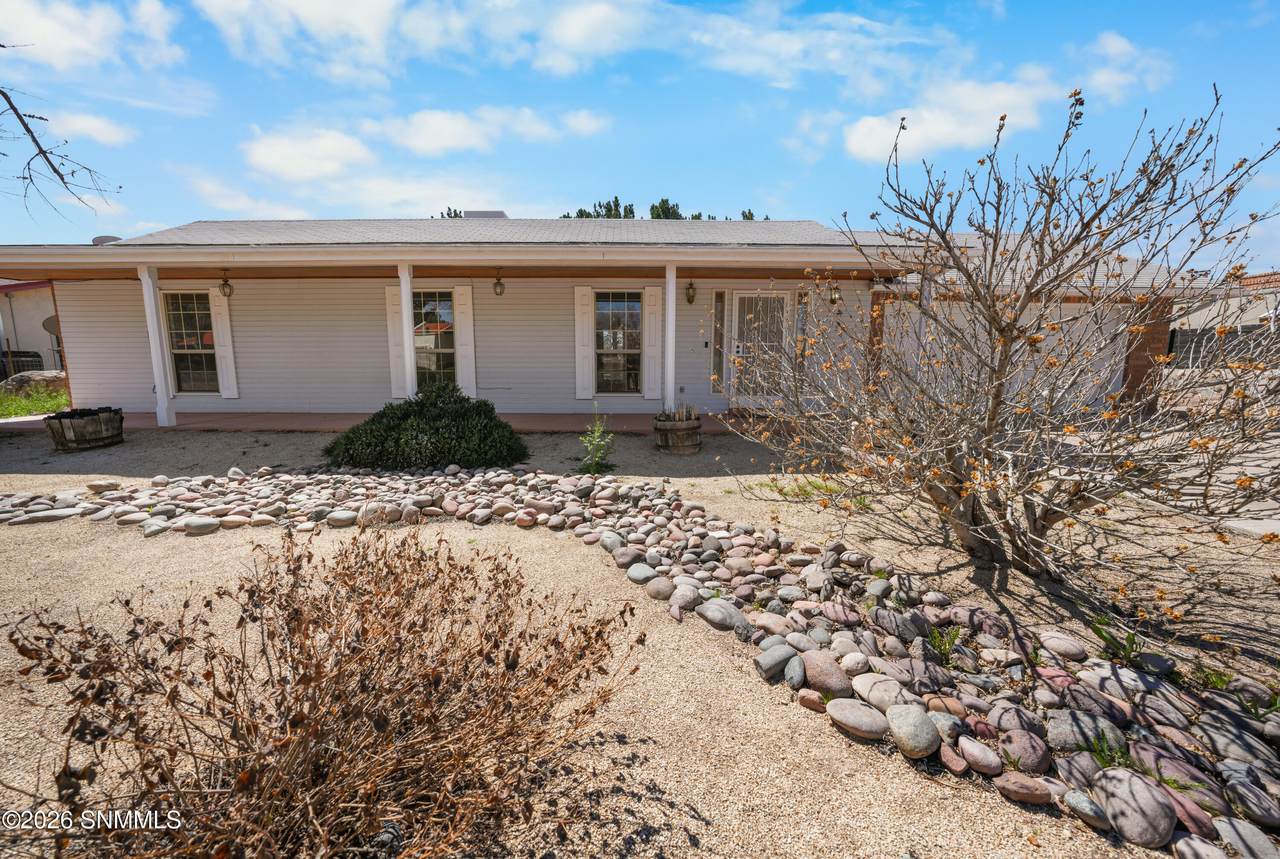 https://bt-photos.global.ssl.fastly.net/lascruces/1280_boomver_1_2600835-2.jpg