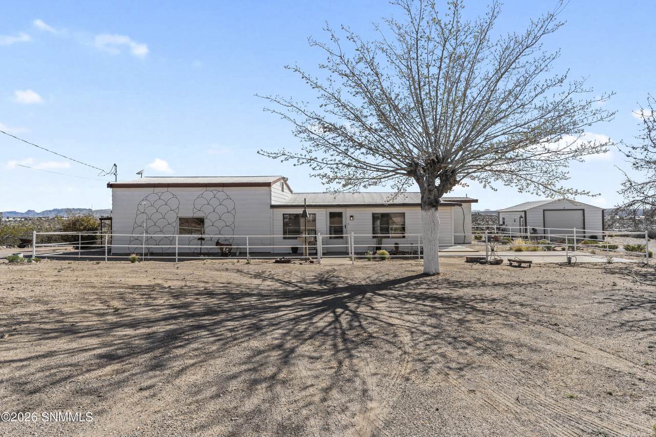 https://bt-photos.global.ssl.fastly.net/lascruces/1280_boomver_1_2600949-2.jpg