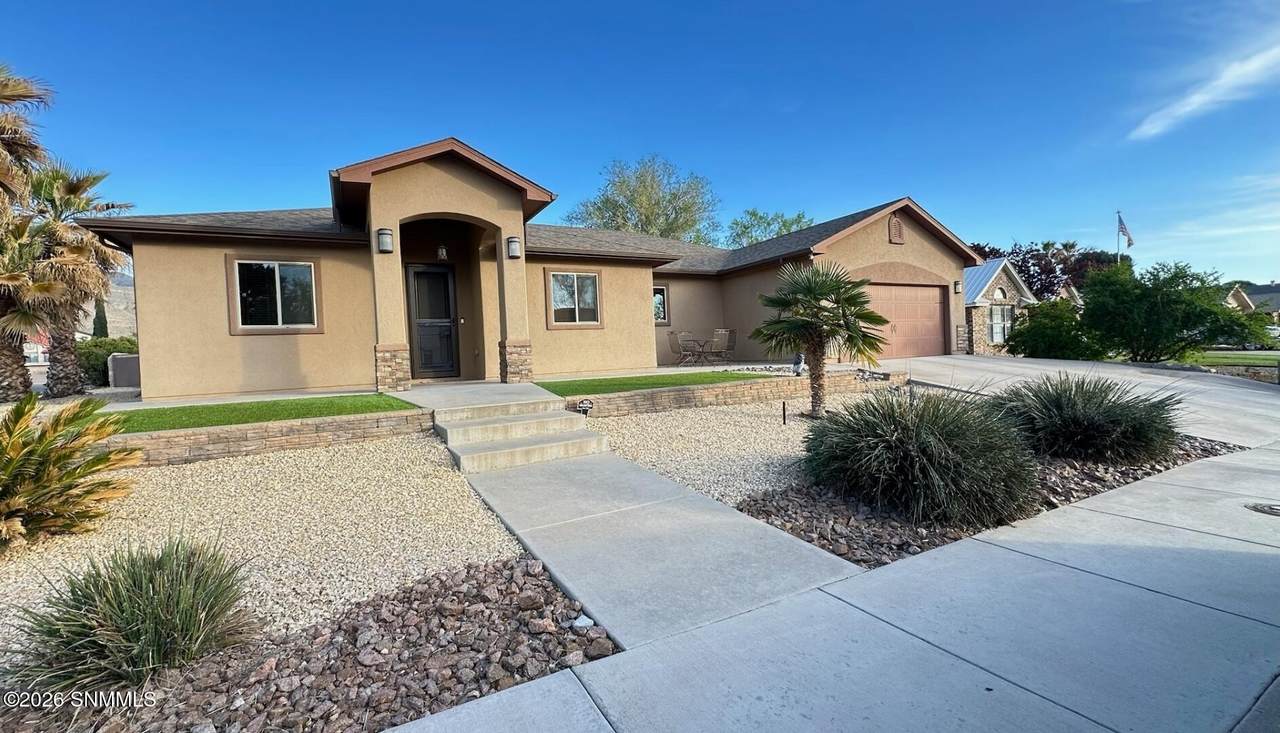 2424 Desert Hills Drive - Photo 1