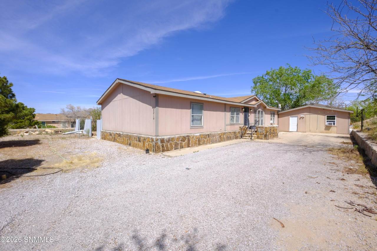 https://bt-photos.global.ssl.fastly.net/lascruces/1280_boomver_1_2600972-2.jpg