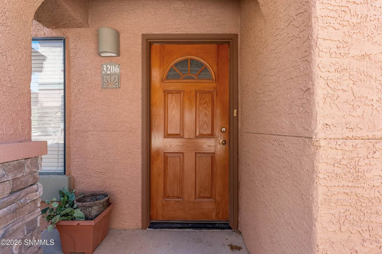 https://bt-photos.global.ssl.fastly.net/lascruces/1280_boomver_1_2600986-2.jpg