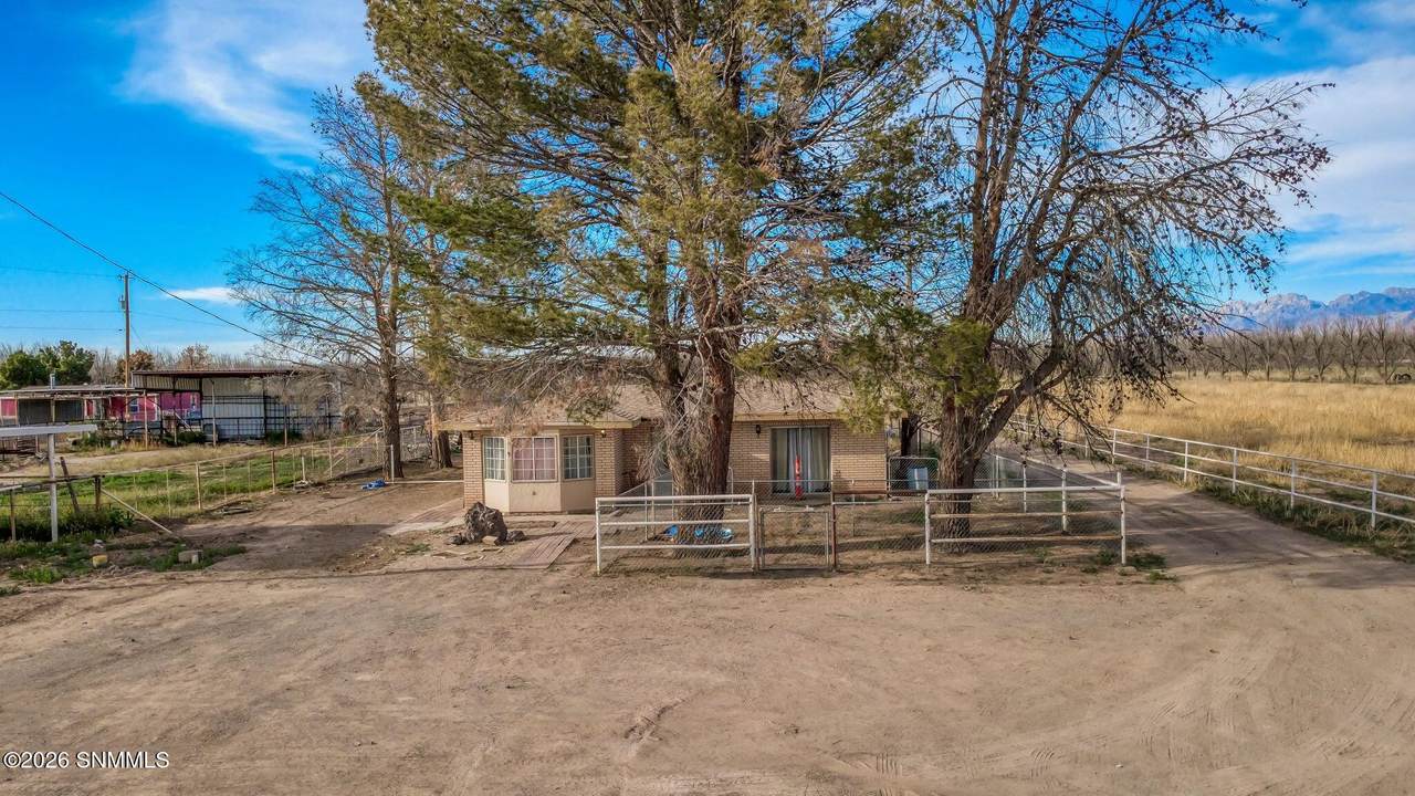 921-2 Lister Drive - Photo 1