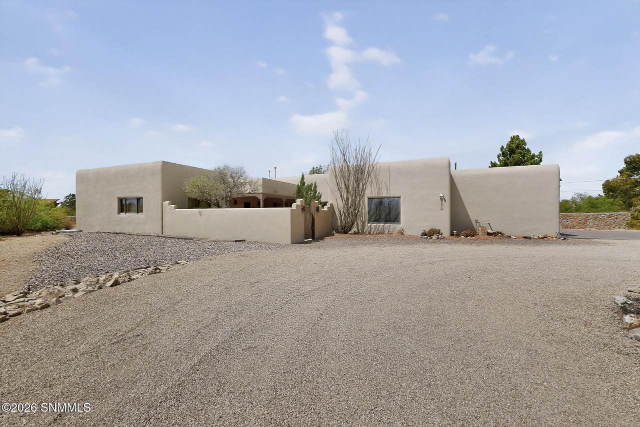 https://bt-photos.global.ssl.fastly.net/lascruces/1280_boomver_1_2601013-2.jpg