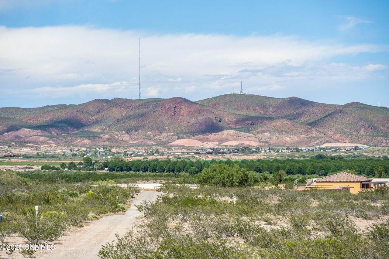 https://bt-photos.global.ssl.fastly.net/lascruces/1280_boomver_1_2601047-2.jpg