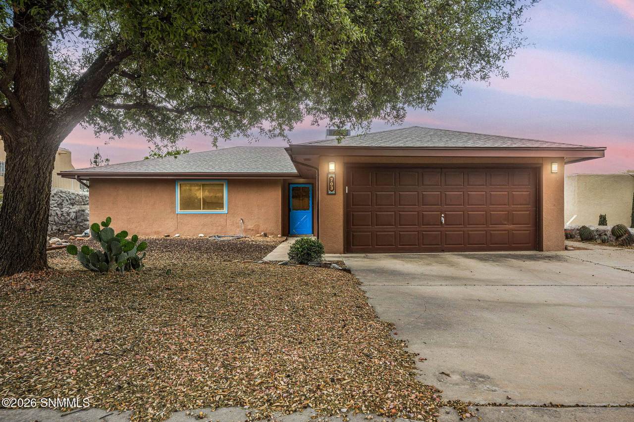 703 Homestead Circle - Photo 1
