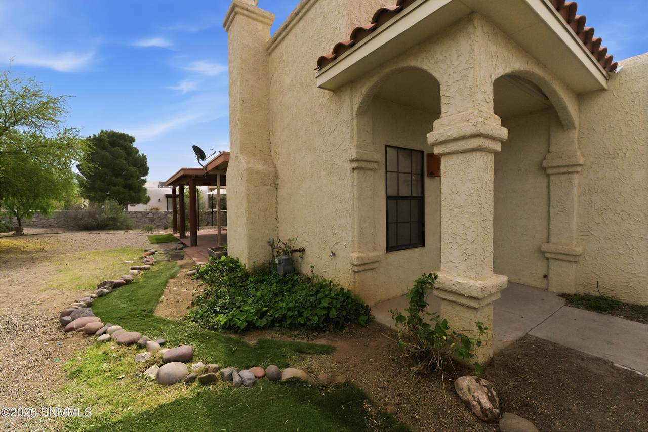 https://bt-photos.global.ssl.fastly.net/lascruces/1280_boomver_1_2601054-2.jpg