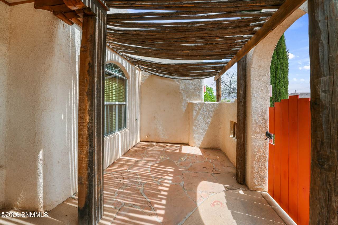 https://bt-photos.global.ssl.fastly.net/lascruces/1280_boomver_1_2601091-2.jpg