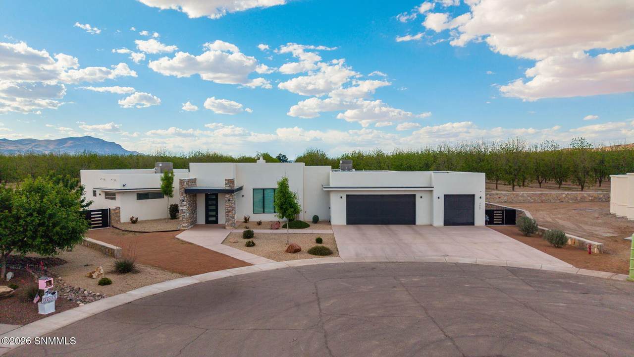 7557 Sussex Court - Photo 1