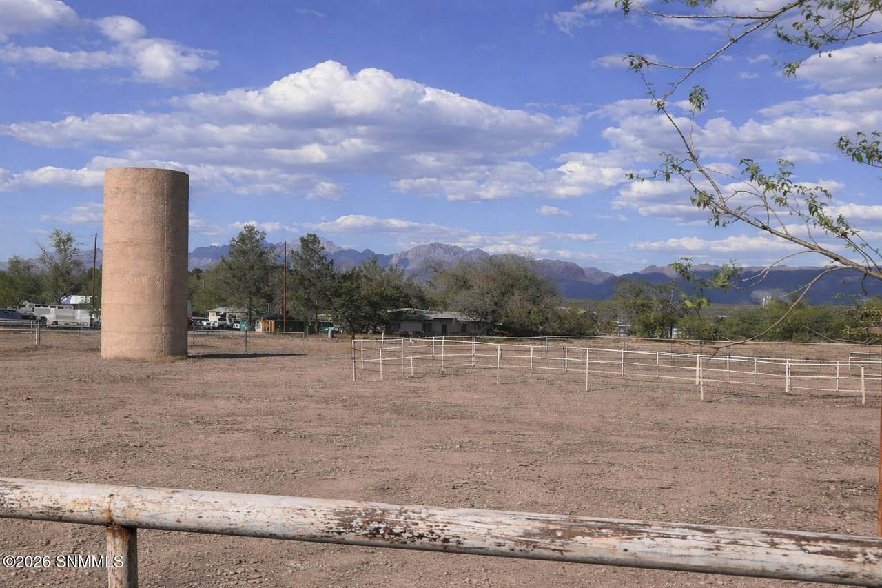 https://bt-photos.global.ssl.fastly.net/lascruces/1280_boomver_1_2601131-2.jpg