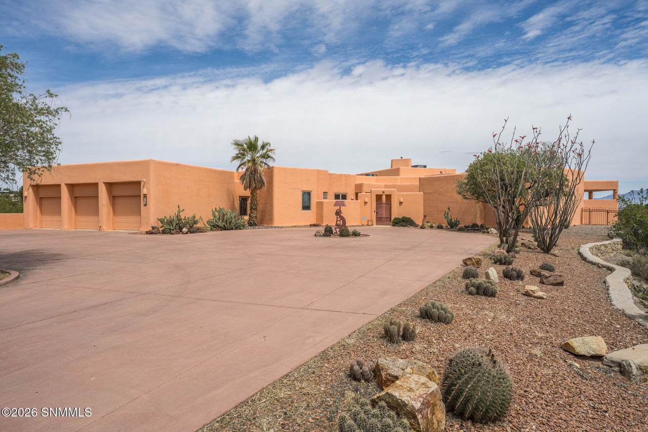 https://bt-photos.global.ssl.fastly.net/lascruces/1280_boomver_1_2601149-2.jpg