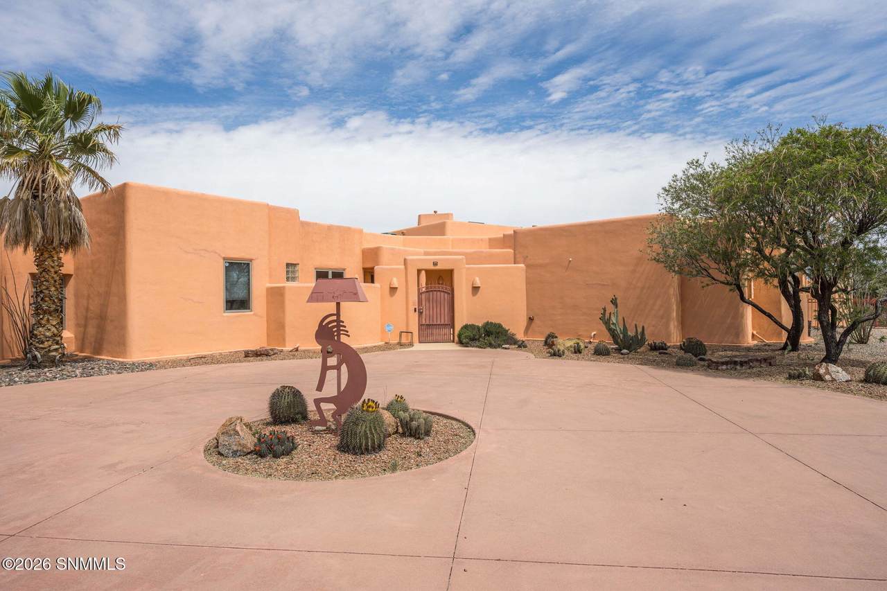 https://bt-photos.global.ssl.fastly.net/lascruces/1280_boomver_1_2601149-2.jpg