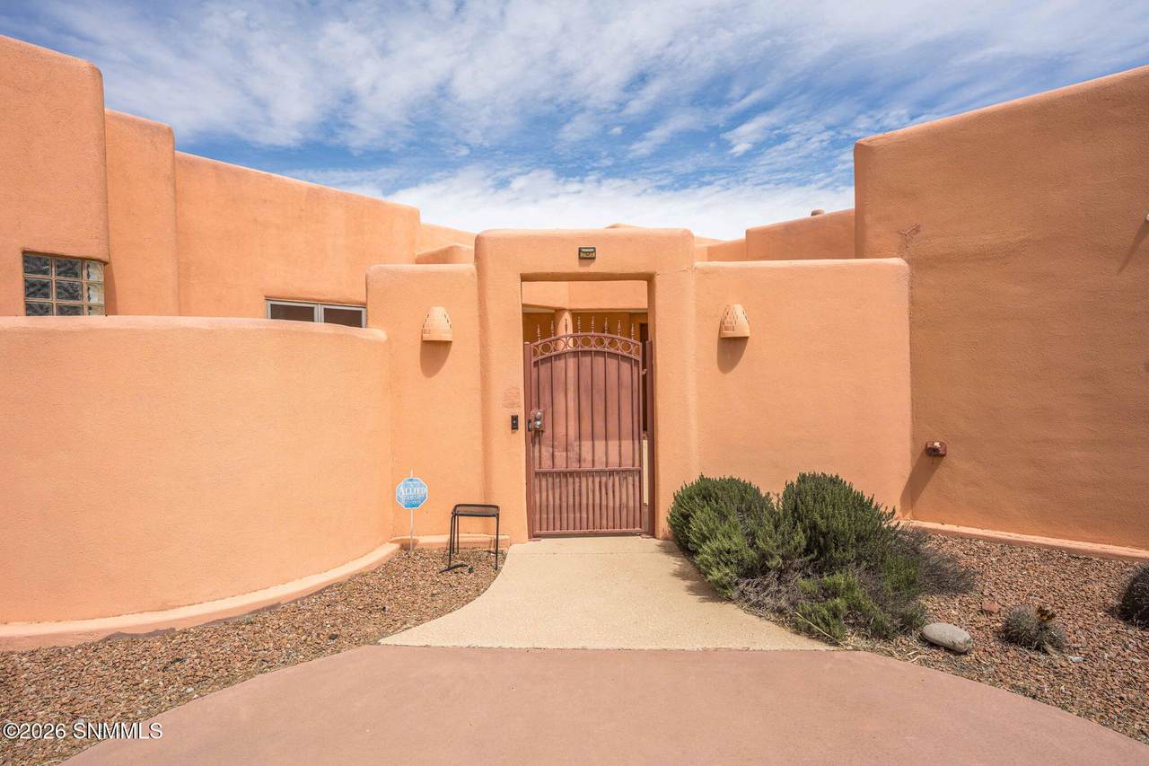 https://bt-photos.global.ssl.fastly.net/lascruces/1280_boomver_1_2601149-2.jpg