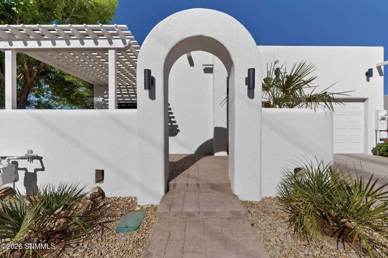 https://bt-photos.global.ssl.fastly.net/lascruces/1280_boomver_1_2601167-2.jpg