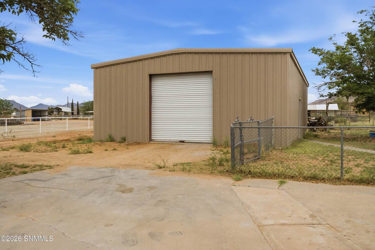 https://bt-photos.global.ssl.fastly.net/lascruces/1280_boomver_1_2601169-2.jpg