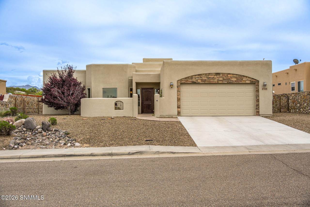 2508 Penasco Place - Photo 1