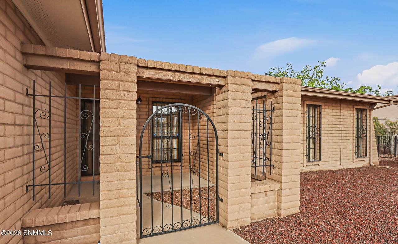 https://bt-photos.global.ssl.fastly.net/lascruces/1280_boomver_1_2601361-2.jpg