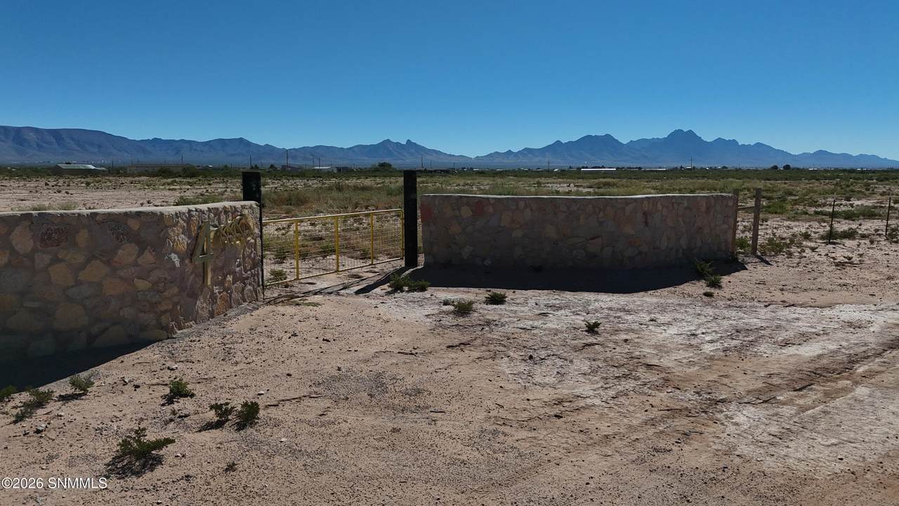 https://bt-photos.global.ssl.fastly.net/lascruces/1280_boomver_1_2601362-2.jpg