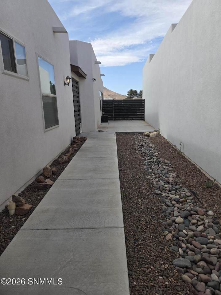 https://bt-photos.global.ssl.fastly.net/lascruces/1280_boomver_1_2601379-2.jpg