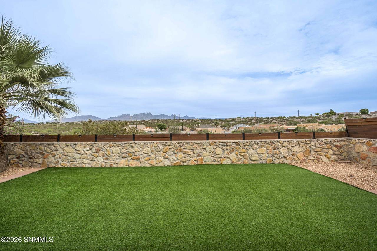 https://bt-photos.global.ssl.fastly.net/lascruces/1280_boomver_1_2601400-2.jpg