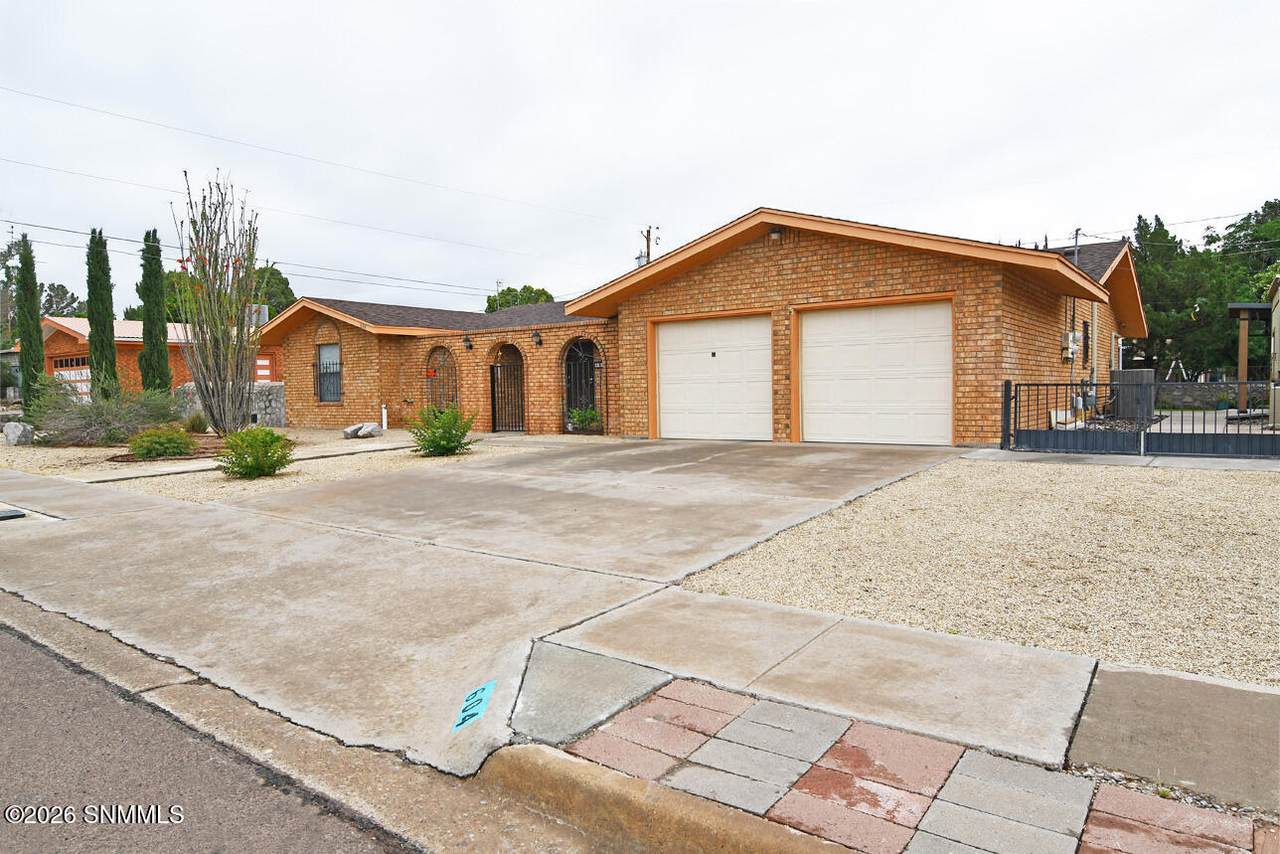 https://bt-photos.global.ssl.fastly.net/lascruces/1280_boomver_1_2601417-2.jpg