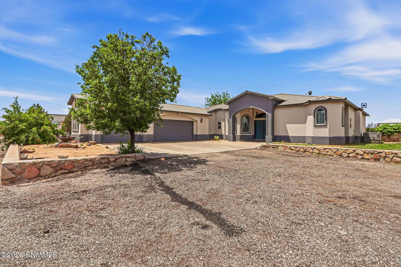 191 Eventing Court - Photo 1