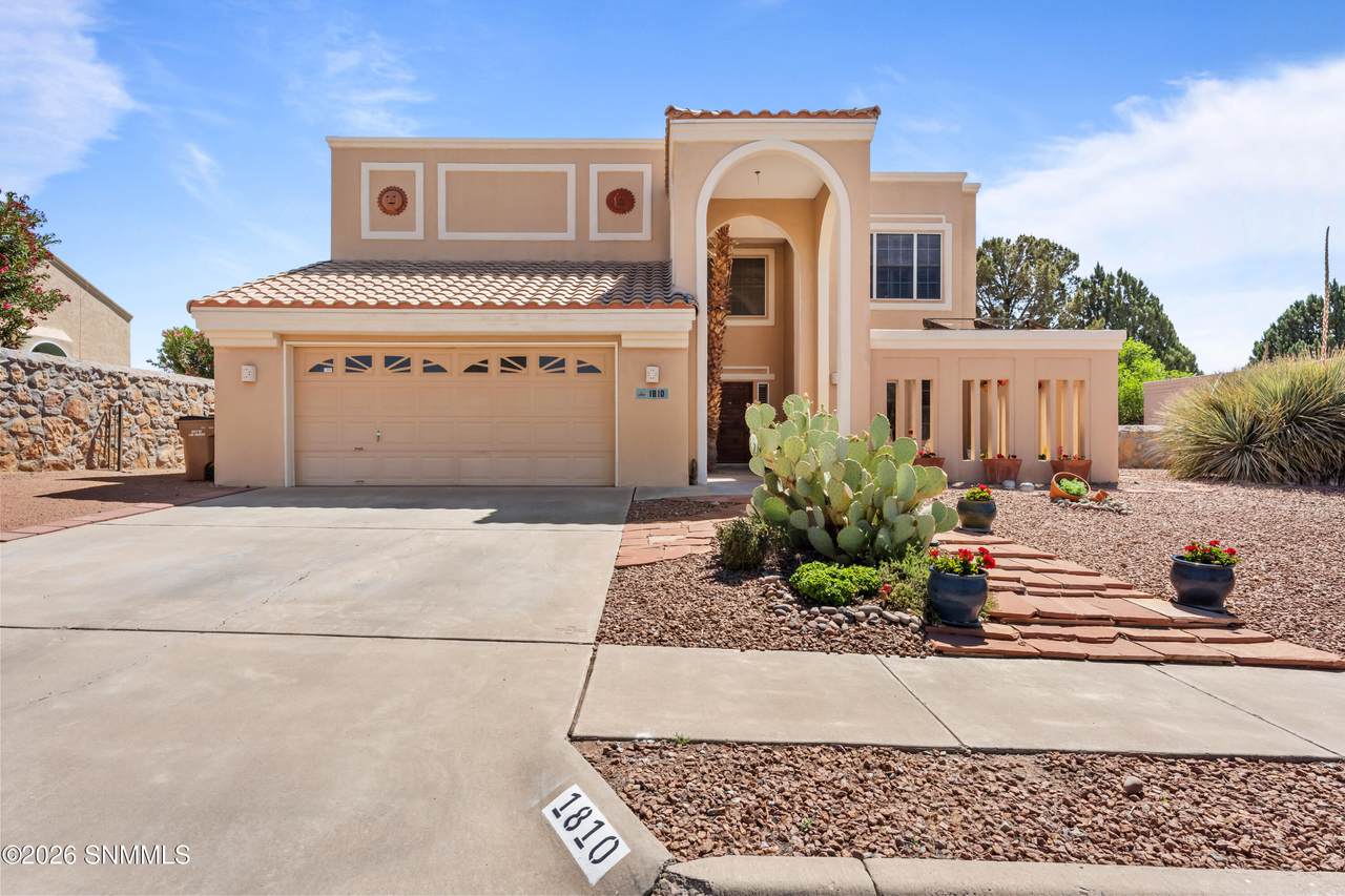 1810 Pinehurst Street - Photo 1