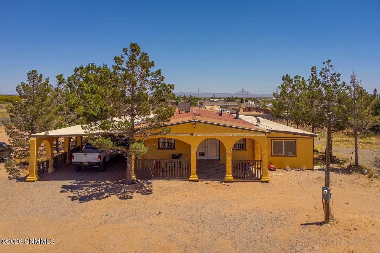 145 Paradise Way - Photo 1