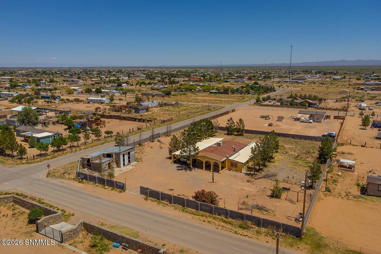 https://bt-photos.global.ssl.fastly.net/lascruces/1280_boomver_1_2601526-2.jpg