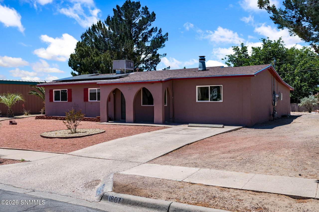 https://bt-photos.global.ssl.fastly.net/lascruces/1280_boomver_1_2601545-2.jpg