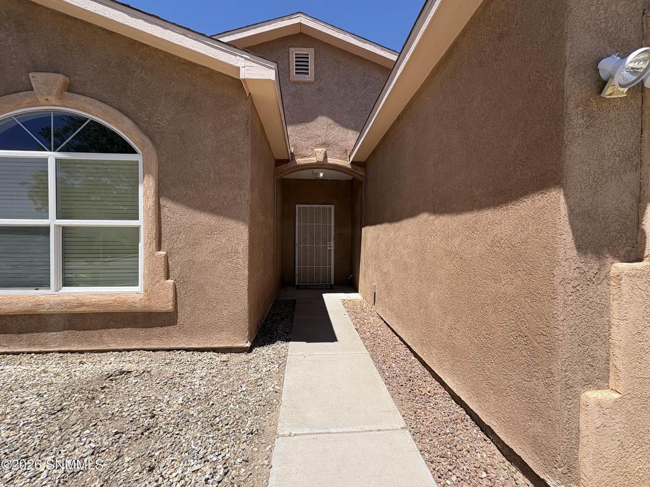 https://bt-photos.global.ssl.fastly.net/lascruces/1280_boomver_1_2601551-2.jpg