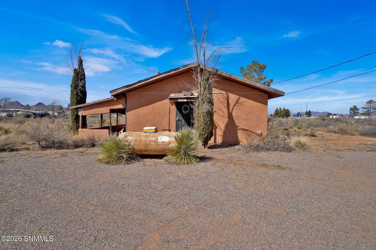 https://bt-photos.global.ssl.fastly.net/lascruces/1280_boomver_1_2601562-2.jpg