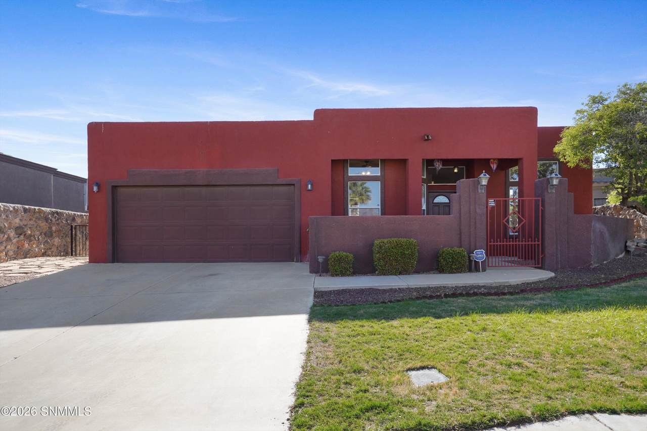 2205 Sun Chaser Place - Photo 1