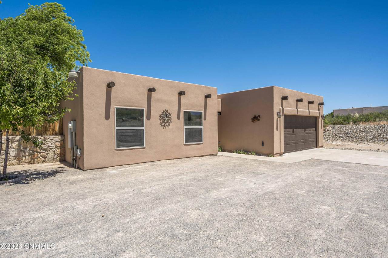 https://bt-photos.global.ssl.fastly.net/lascruces/1280_boomver_1_2601636-2.jpg