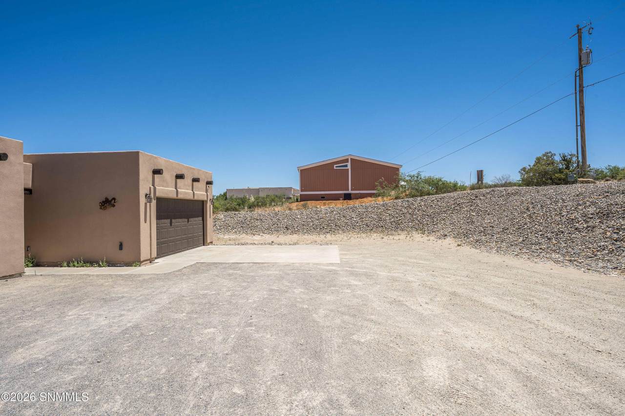 https://bt-photos.global.ssl.fastly.net/lascruces/1280_boomver_1_2601636-2.jpg