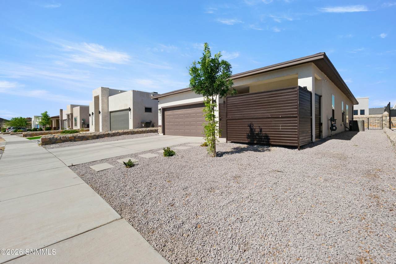 https://bt-photos.global.ssl.fastly.net/lascruces/1280_boomver_1_2601653-2.jpg