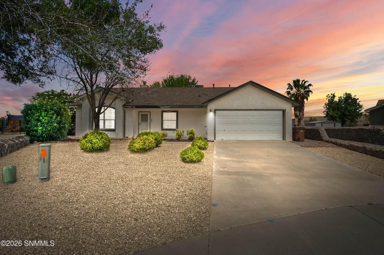 700 Scenic View Drive - Photo 1