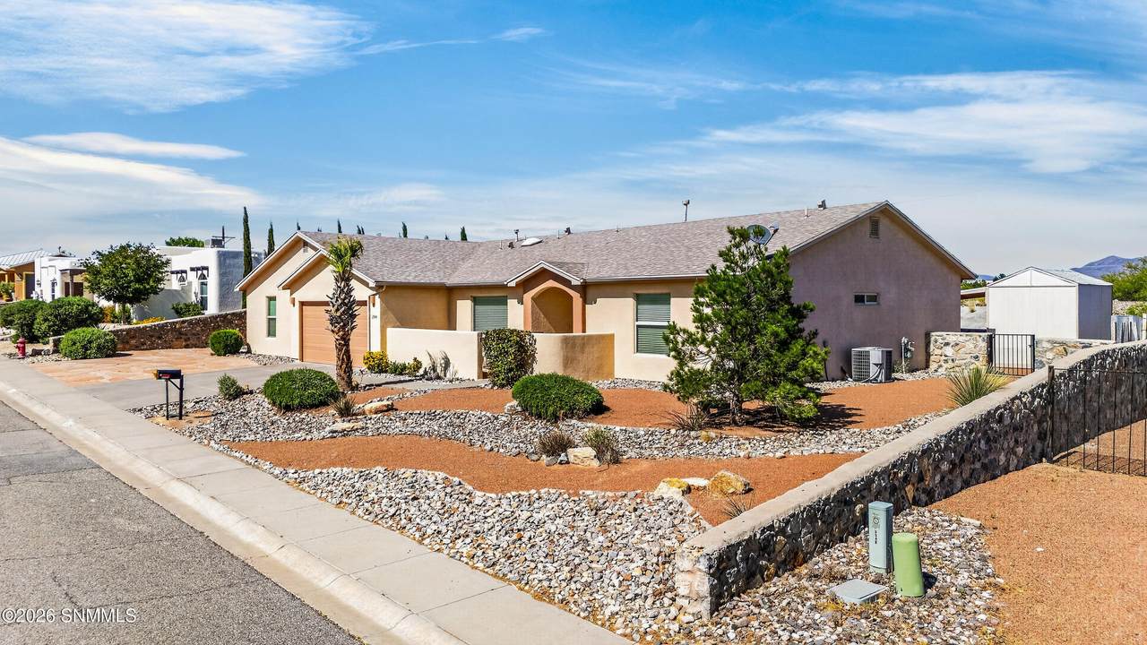 https://bt-photos.global.ssl.fastly.net/lascruces/1280_boomver_1_2601707-2.jpg