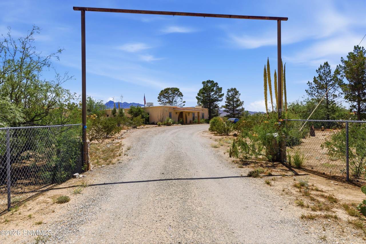 469 De Lara Estates Road - Photo 1