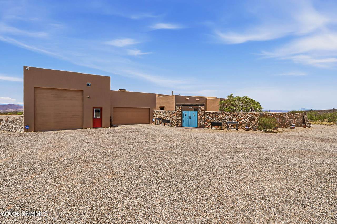 149 Champagne Hills Road - Photo 1