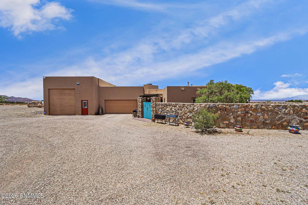 https://bt-photos.global.ssl.fastly.net/lascruces/1280_boomver_1_2601743-2.jpg