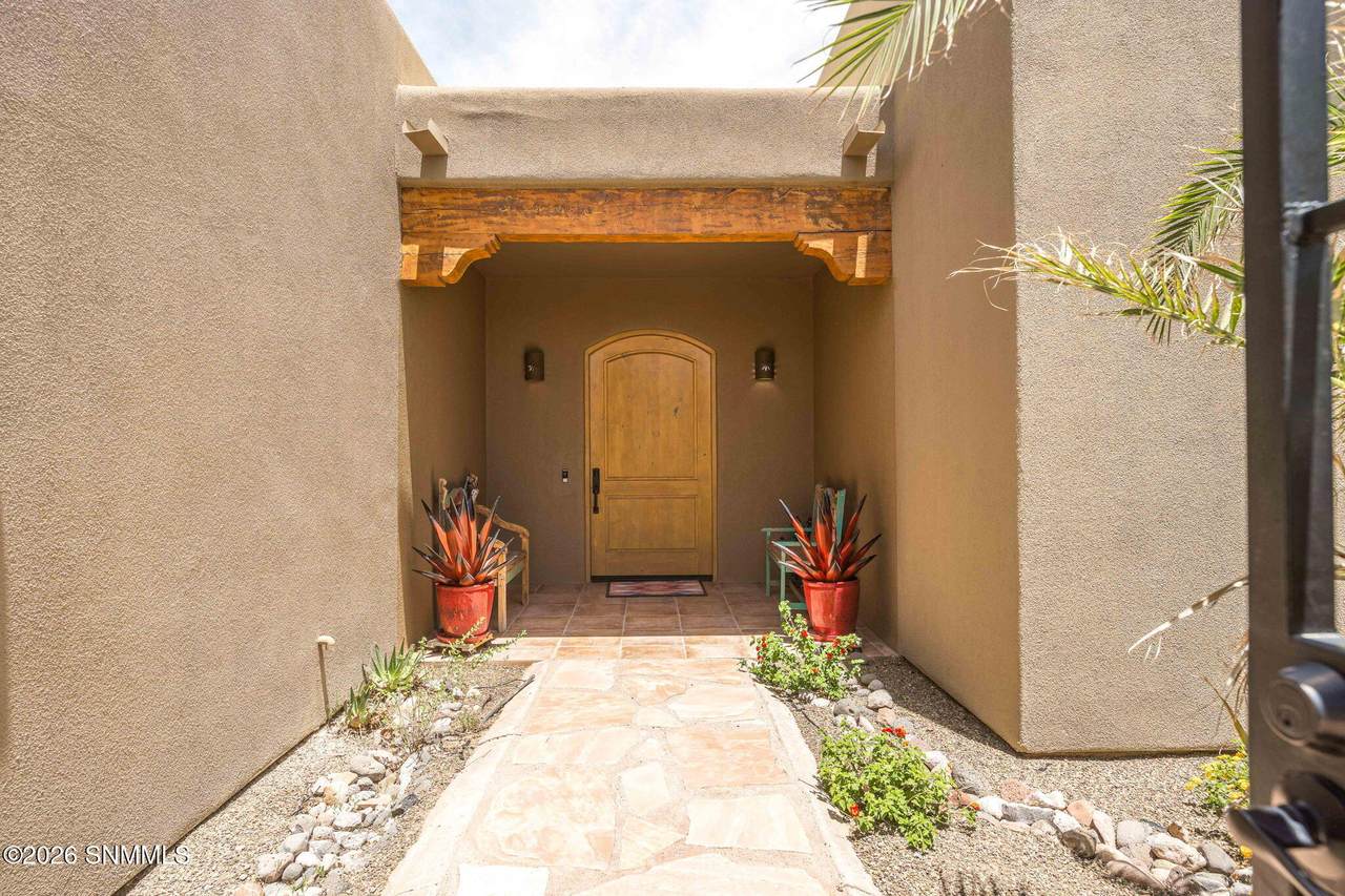 https://bt-photos.global.ssl.fastly.net/lascruces/1280_boomver_1_2601751-2.jpg